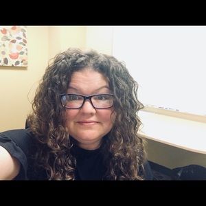 Meet your Posher, Courtney